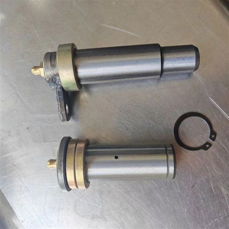 904拖拉機(jī)配件 內(nèi)蒙古一拖發(fā)動(dòng)機(jī)、前橋殼體及變速箱總成在工程機(jī)械領(lǐng)域的重要性